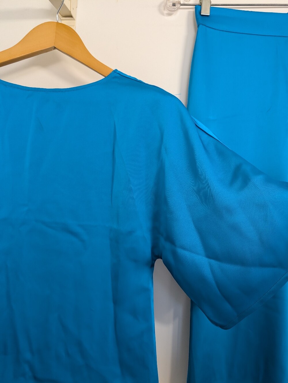 Maison d'Amélie Paris Satin Two-Piece Set – Teal XS - Picture 3 of 8